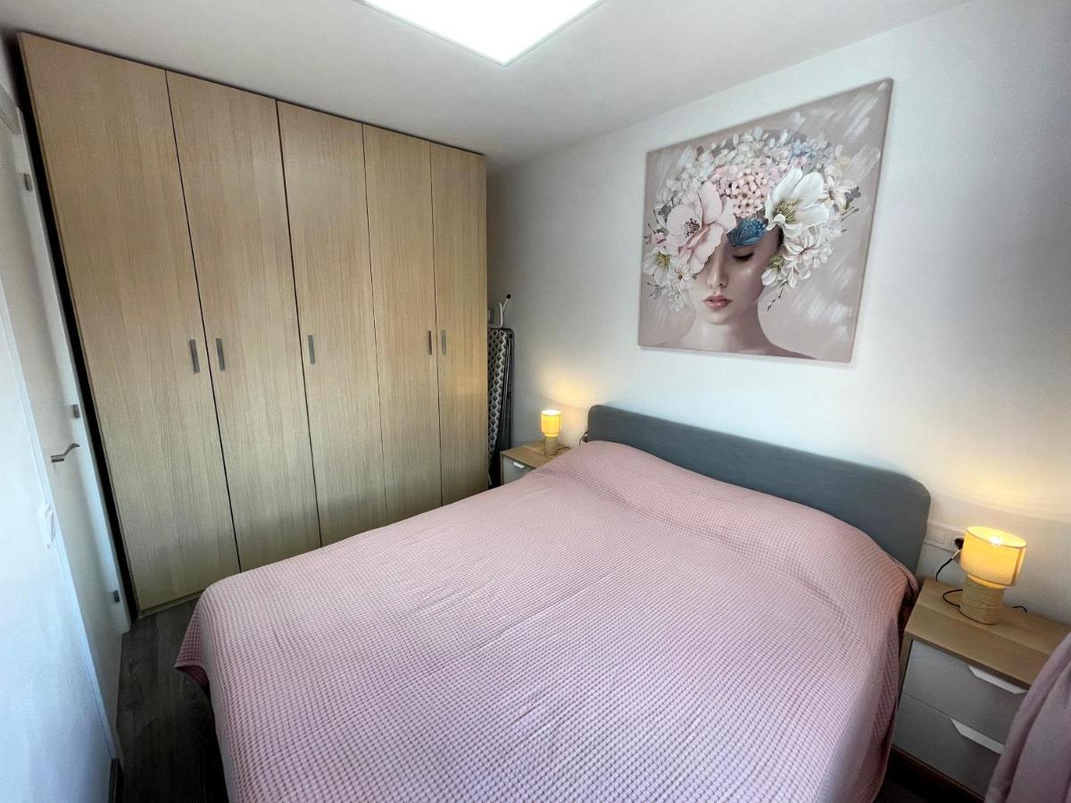 Sant Adria Beach Apartment Wi-Fi Parking Free Sant Adria de Besos Exterior photo